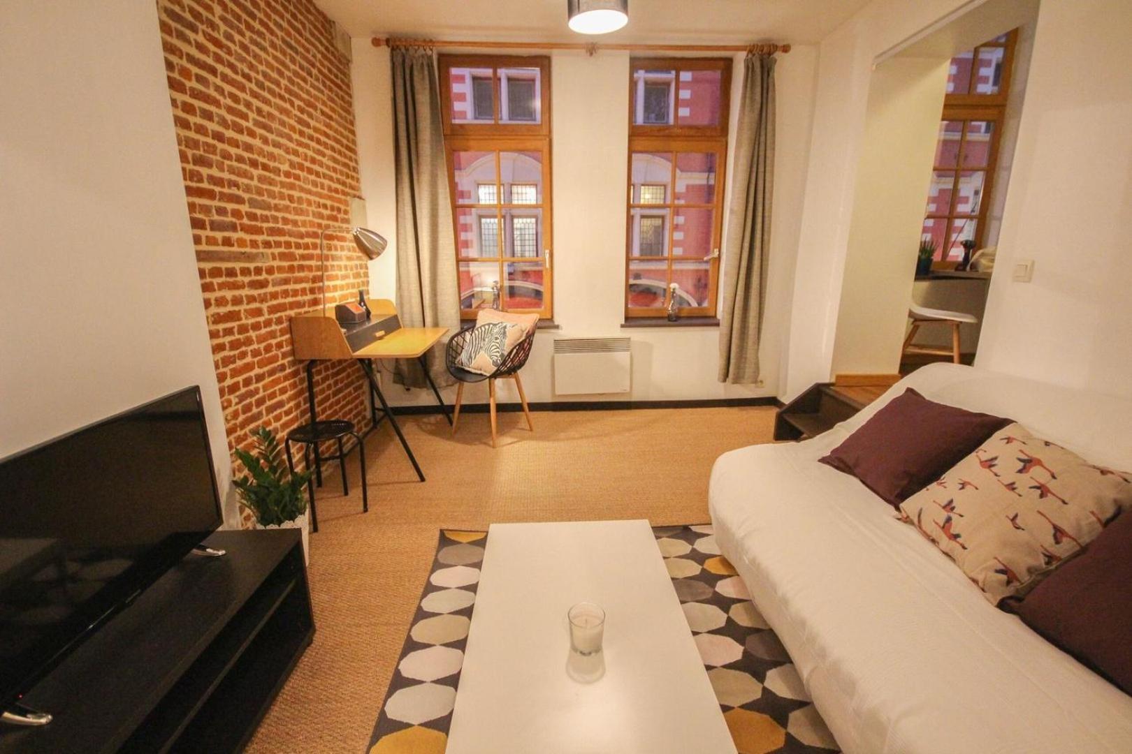 One Bedroom Equipped In Old Λιλ Εξωτερικό φωτογραφία